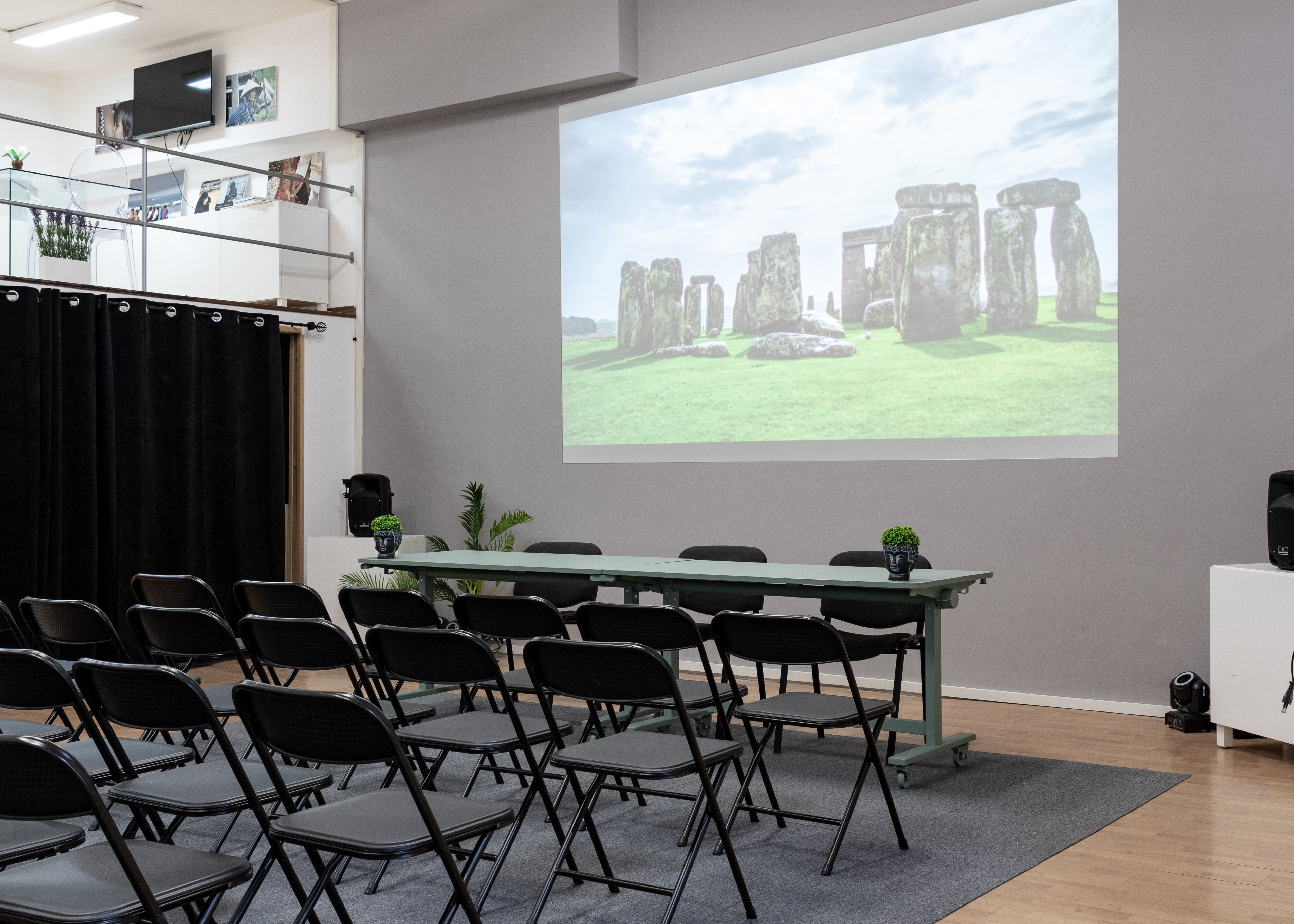 047 Sala Conferenze Panoramica Schermo 46A1974